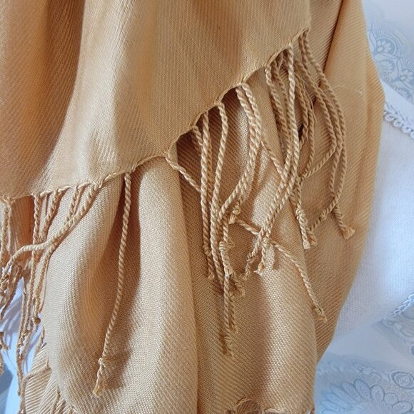 Vintage Bijoux Terner Scarf Wrap 100% Faux Pashmina Gold Scarf 84 X 30 In - Picture 2 of 3